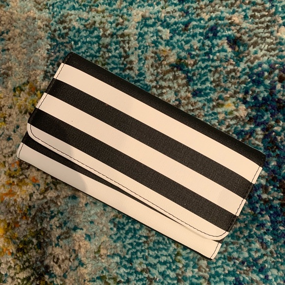 Black & White Striped Wallet/Clutch - Picture 2 of 6